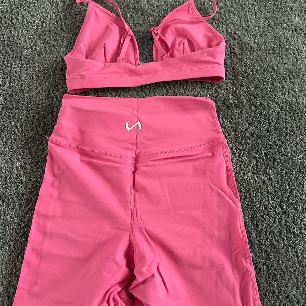 Sculpt Activewear Pink Sports Bra and High-Waist Shorts Set - Picture 3 of 3